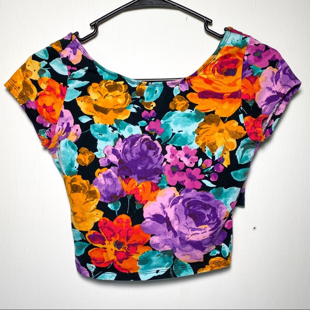 Floral Crop Top | Open Back | Size Medium
